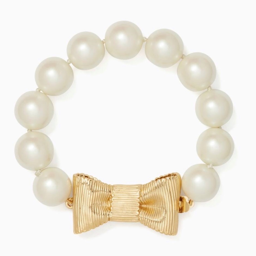 NWT Kate Spade All Wrapped Up in Pearls Bracelet! 💕🤍